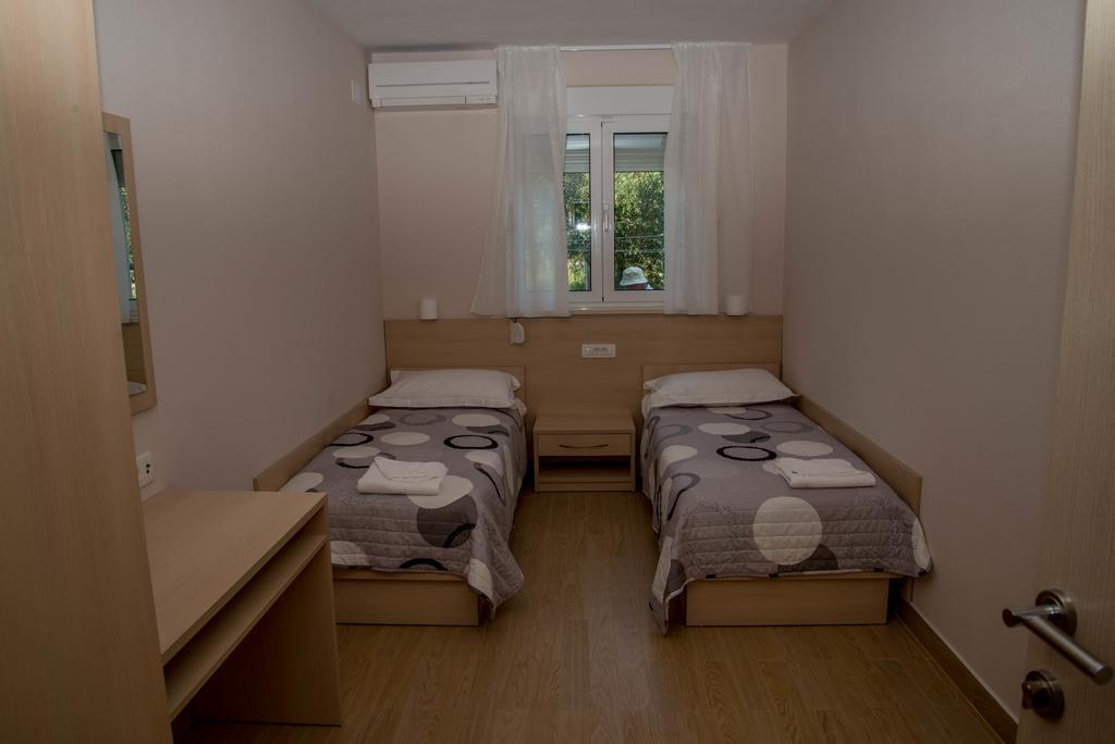 Waterfront Apartments - Tučepi المظهر الخارجي الصورة