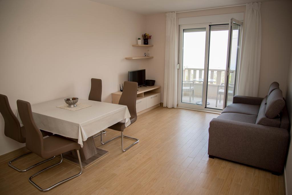Waterfront Apartments - Tučepi المظهر الخارجي الصورة