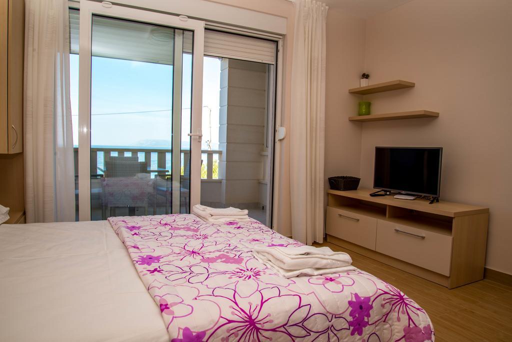 Waterfront Apartments - Tučepi المظهر الخارجي الصورة